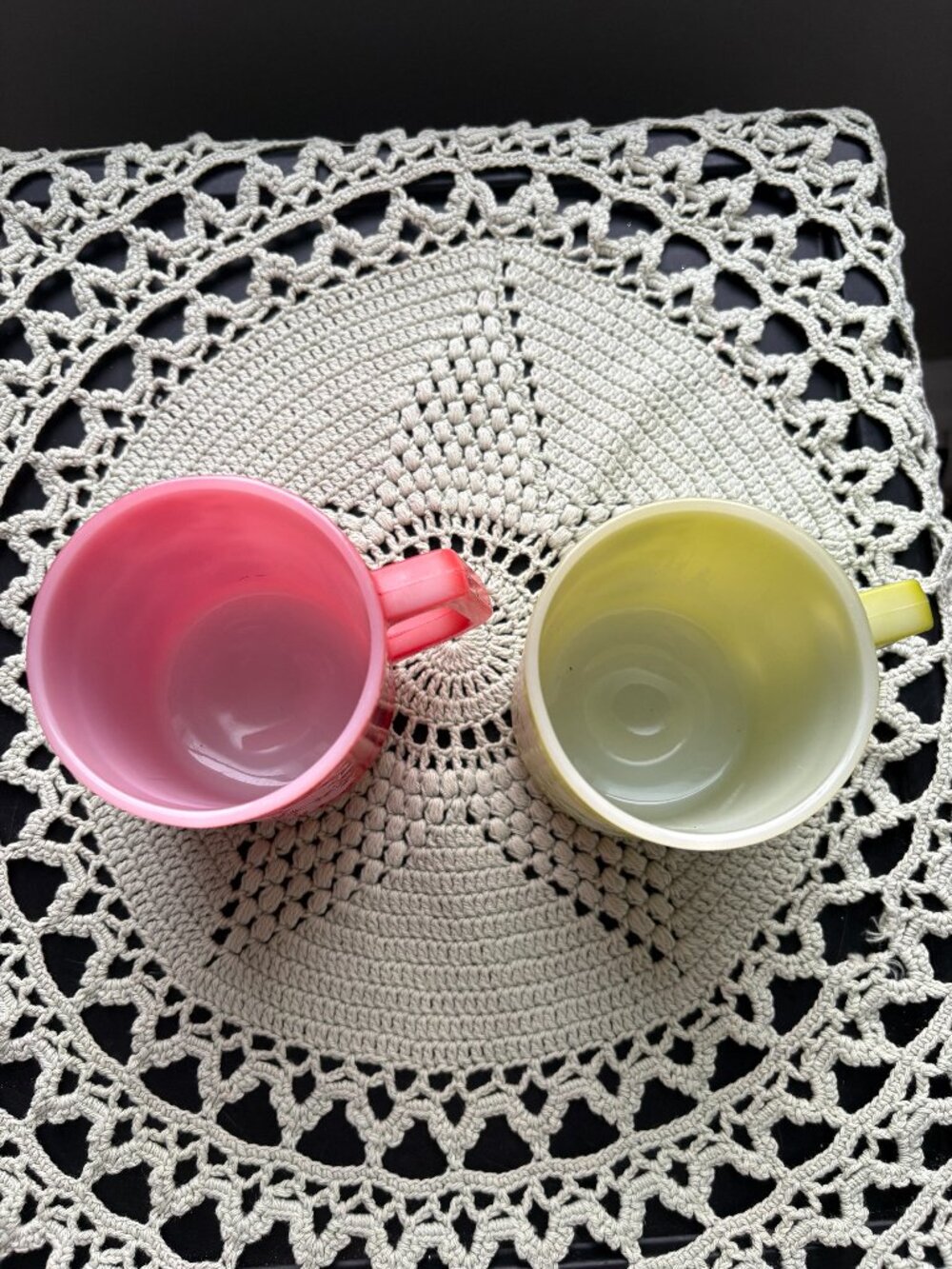 Vintage Federal Glass Calico Mugs Set of 2 Red Green Floral Milk Glass Cups** - Picture 2 of 5